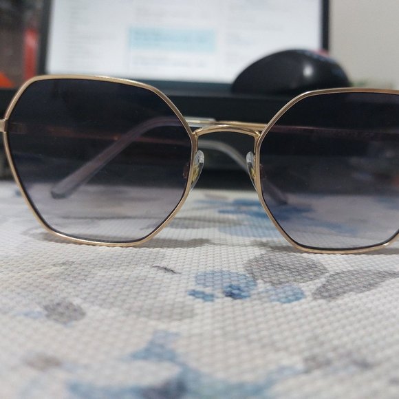 2 Pairs of Sunglasses Pink Gold - Picture 1 of 7